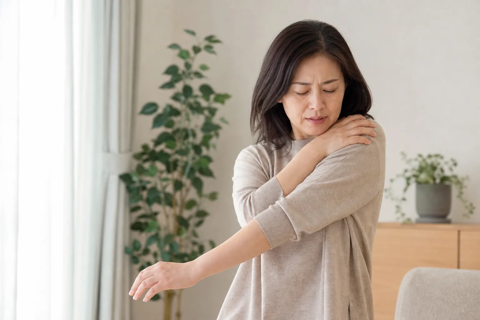 Frozen Shoulder physiotherapy assessment and care in Lucknow